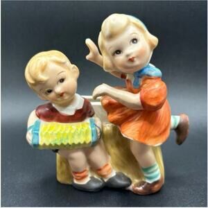 Wall Pocket 1950s Porcelain Lipper & Mann Boy w/accordian Girl Dancing Japan